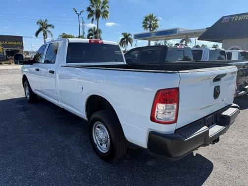 2023 RAM 2500 Tradesman Crew Cab 4x2 8' Box