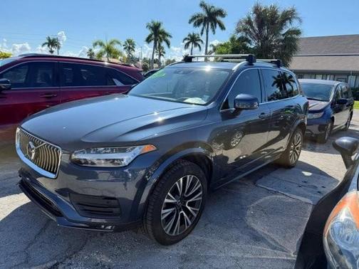 2021 Volvo XC90 T5 Momentum