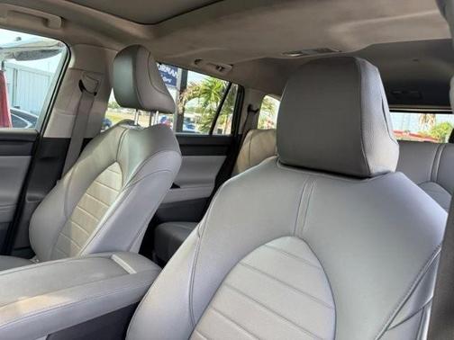 Magnetic Gray Metallic 2021 Toyota Highlander XLE