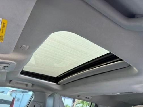 Magnetic Gray Metallic 2021 Toyota Highlander XLE