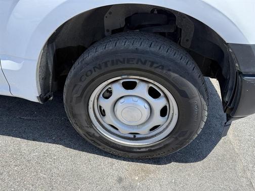 Oxford White 2018 Ford F-150 XL