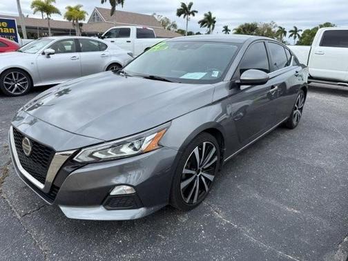 2022 Nissan Altima SR FWD