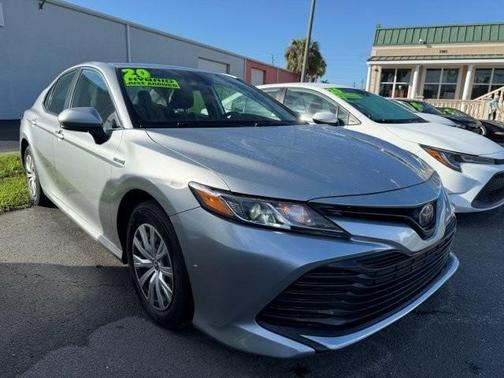 2020 Toyota Camry LE