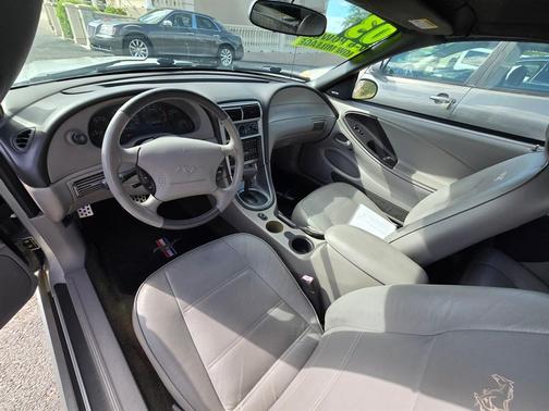 2003 Ford Mustang Deluxe