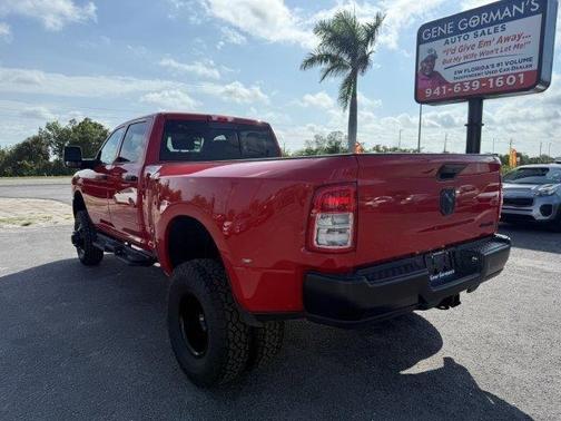 2024 RAM 3500 Tradesman Crew Cab 4x4 8' Box