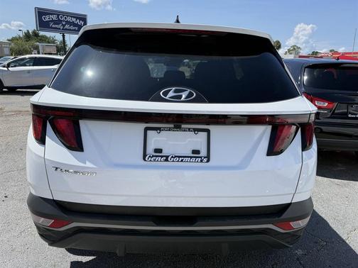 White Pearl 2024 Hyundai TUCSON SEL