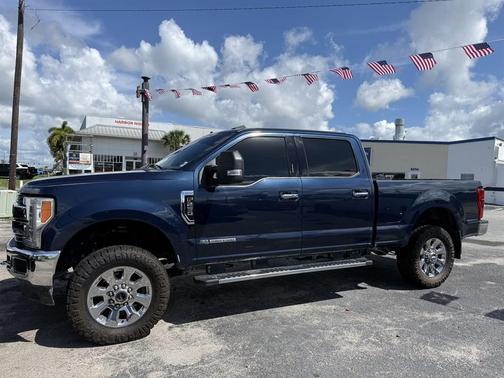 Blue Jeans Metallic 2019 Ford F-250 Lariat