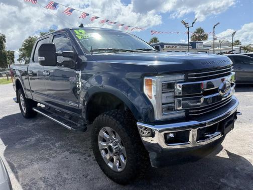 Blue Jeans Metallic 2019 Ford F-250 Lariat