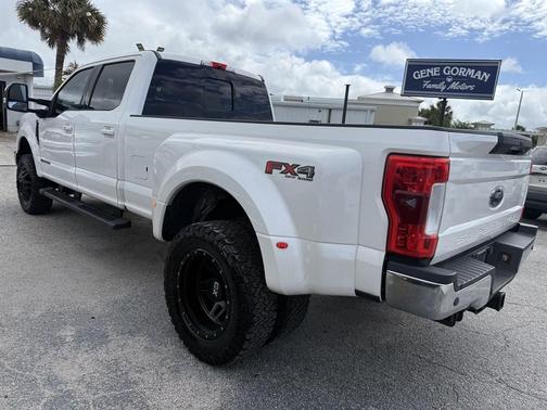 White Platinum Metallic Tri-Coat 2017 Ford F-350 Platinum