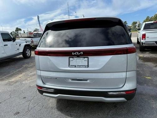 2022 Kia Carnival LXS