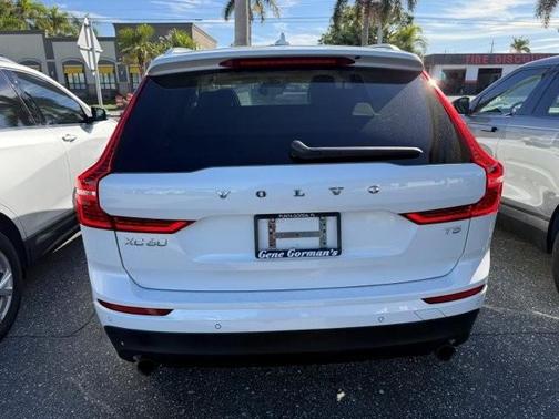 2021 Volvo XC60 T5 Momentum