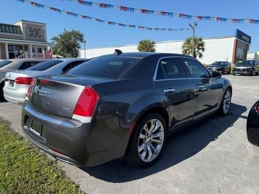 2018 Chrysler 300 Limited