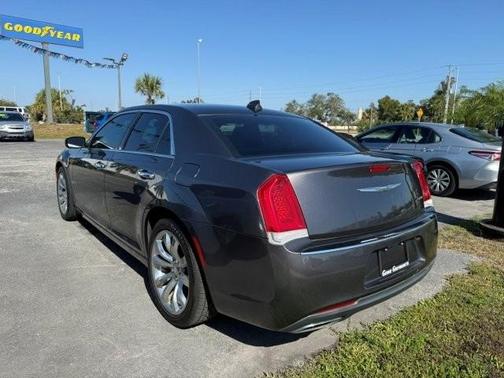 2018 Chrysler 300 Limited