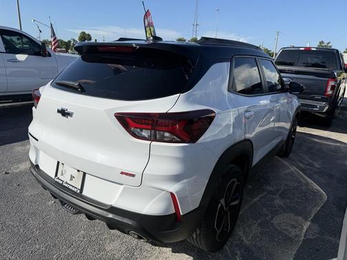 White 2023 Chevrolet Trailblazer RS