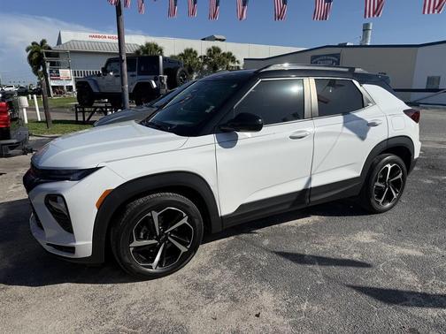 White 2023 Chevrolet Trailblazer RS