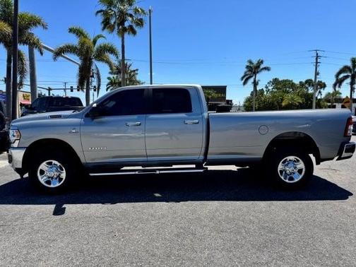 2021 RAM 2500 Big Horn Crew Cab 4x4 8' Box