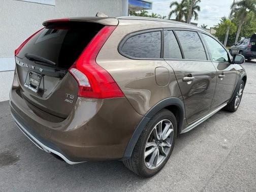 Brown 2018 Volvo V60 Cross Country T5