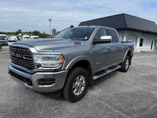 2020 RAM 2500 Laramie Crew Cab 4X4 6'4' Box
