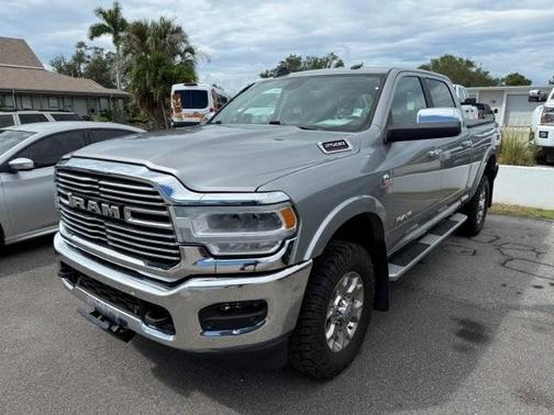 2020 RAM 2500 Laramie Crew Cab 4X4 6'4' Box