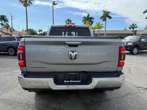 2020 RAM 2500 Laramie Crew Cab 4X4 6'4' Box
