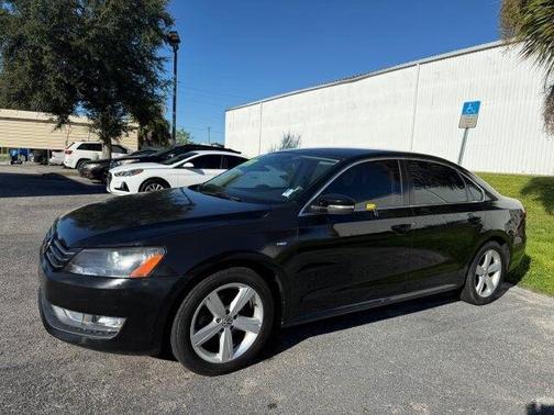 Black Uni 2015 Volkswagen Passat 1.8T Limited Edition