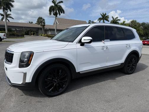 Glacial White Pearl 2022 Kia Telluride SX