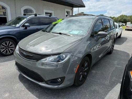 2020 Chrysler Pacifica Hybrid Limited