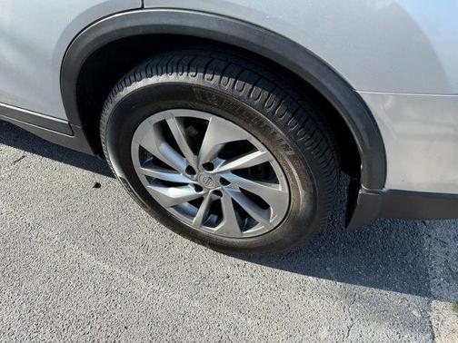 Brilliant Silver 2014 Nissan Rogue SL
