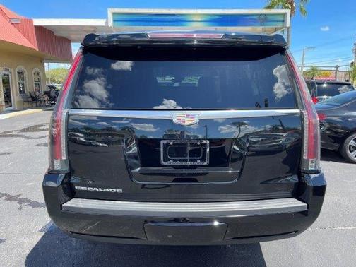 2018 Cadillac Escalade ESV Premium Luxury