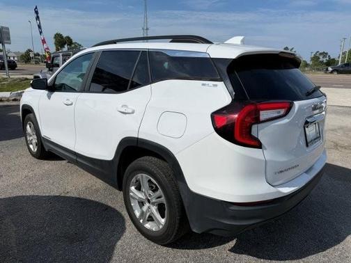 Summit White 2022 GMC Terrain SLE