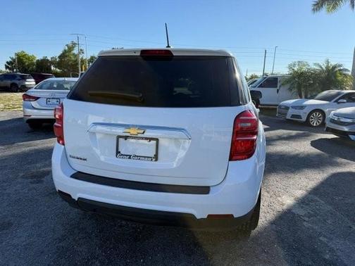 Summit White 2017 Chevrolet Equinox LS