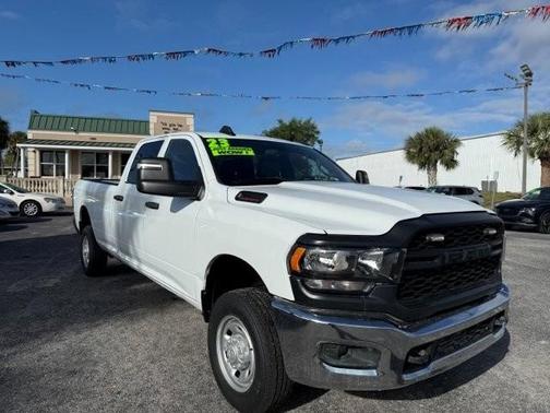 Bright White Clearcoat 2023 RAM 2500 Tradesman Crew Cab 4x4 8' Box