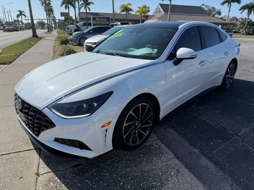2021 Hyundai SONATA Limited