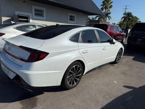 2021 Hyundai SONATA Limited