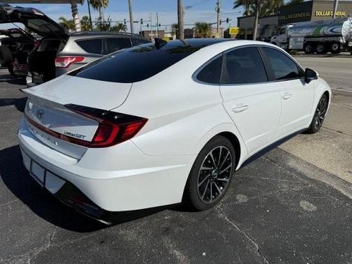 2021 Hyundai SONATA Limited