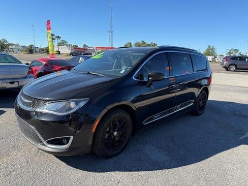 2018 Chrysler Pacifica Touring-L
