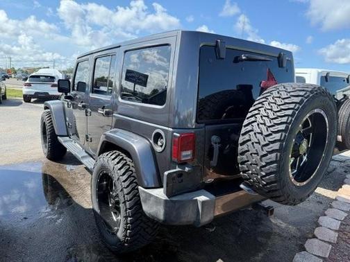 2017 Jeep Wrangler Unlimited Sahara