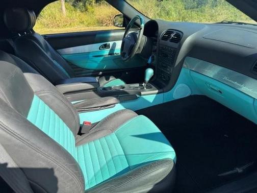 2002 Ford Thunderbird Base