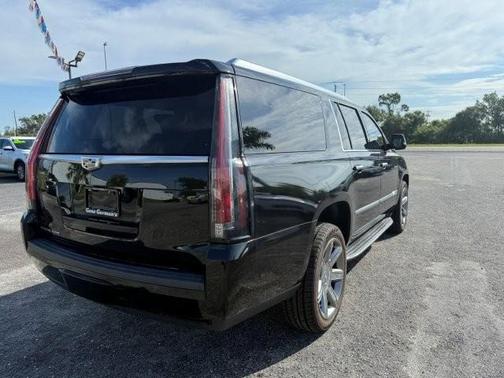 2016 Cadillac Escalade ESV Luxury