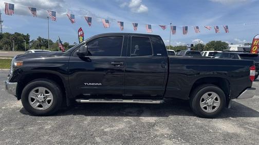 Midnight Black Metallic 2018 Toyota Tundra SR