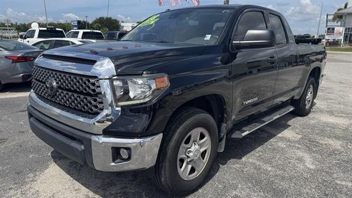 Midnight Black Metallic 2018 Toyota Tundra SR