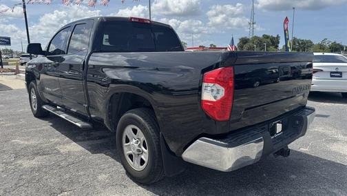 Midnight Black Metallic 2018 Toyota Tundra SR