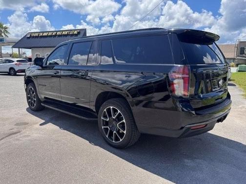 2021 Chevrolet Suburban RST