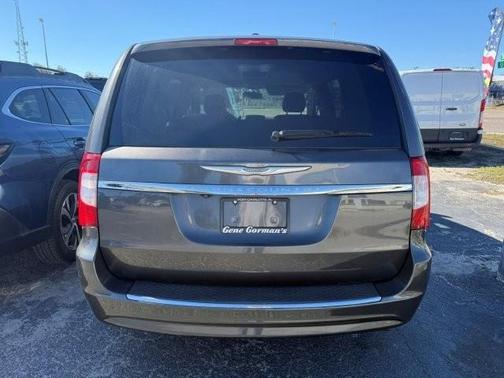 2015 Chrysler Town & Country Touring