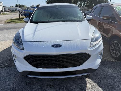 Oxford White 2022 Ford Escape SEL