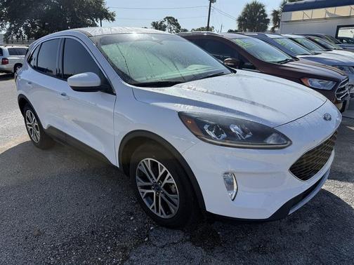 Oxford White 2022 Ford Escape SEL