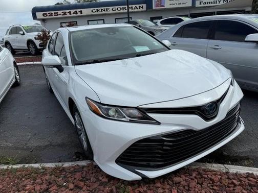 2019 Toyota Camry Hybrid XLE