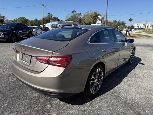 2022 Chevrolet Malibu FWD LT