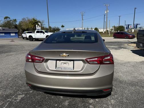 2022 Chevrolet Malibu FWD LT