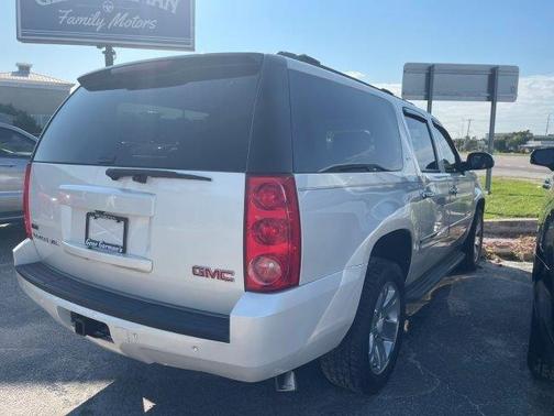 2010 GMC Yukon XL 1500 SLT